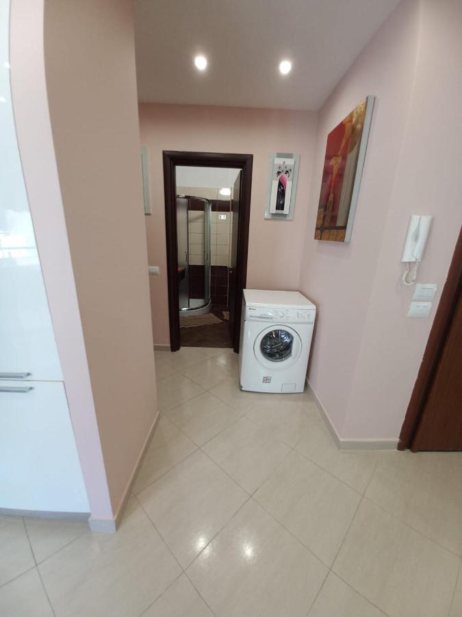 Lungo Mare & Luxury Apartments Vlorë Екстериор снимка