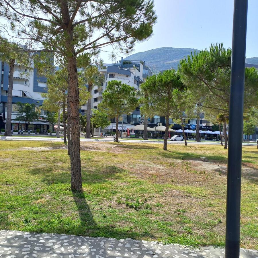 Lungo Mare & Luxury Apartments Vlorë Екстериор снимка