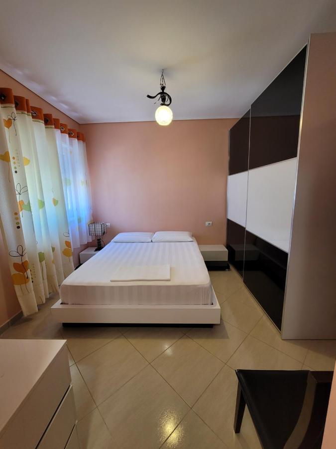 Lungo Mare & Luxury Apartments Vlorë Екстериор снимка